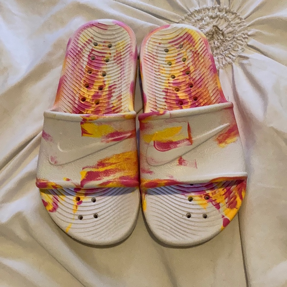 Nike slides